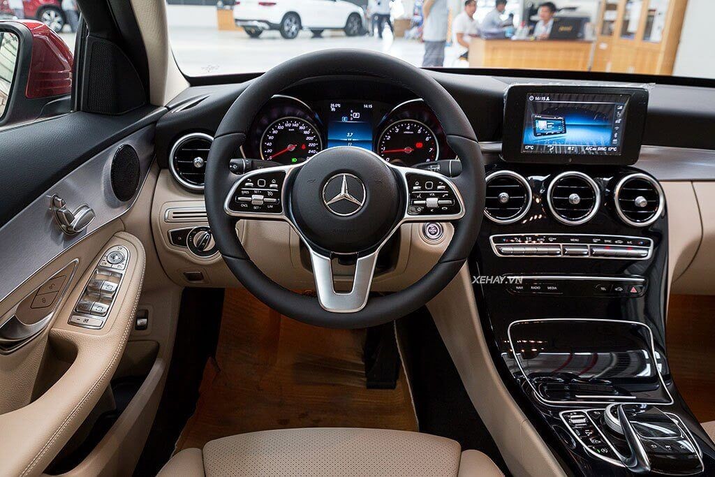 Chi tiết Mercedes-Benz C180 - mẫu xe giá “mềm” nhất của hãng xe Đức - Blog Xe Hơi Carmudi