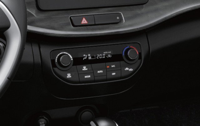 các nút trên Suzuki XL7.