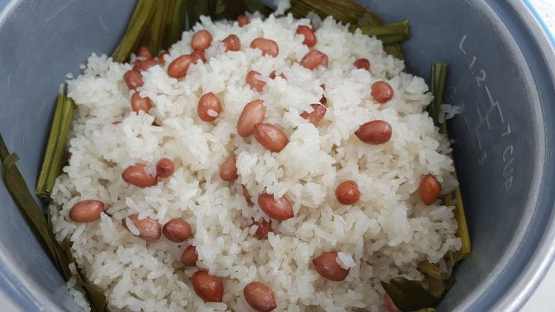 Hướng dẫn cách nấu xôi bằng nồi cơm điện
